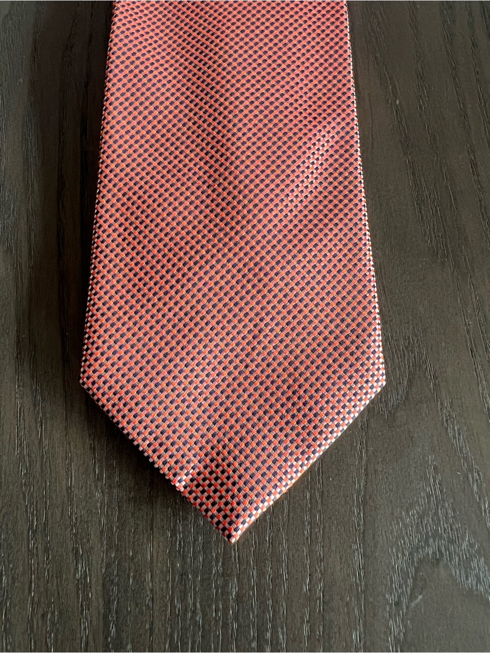 Hugo Boss Red and Black Micro-Pattern Silk Tie